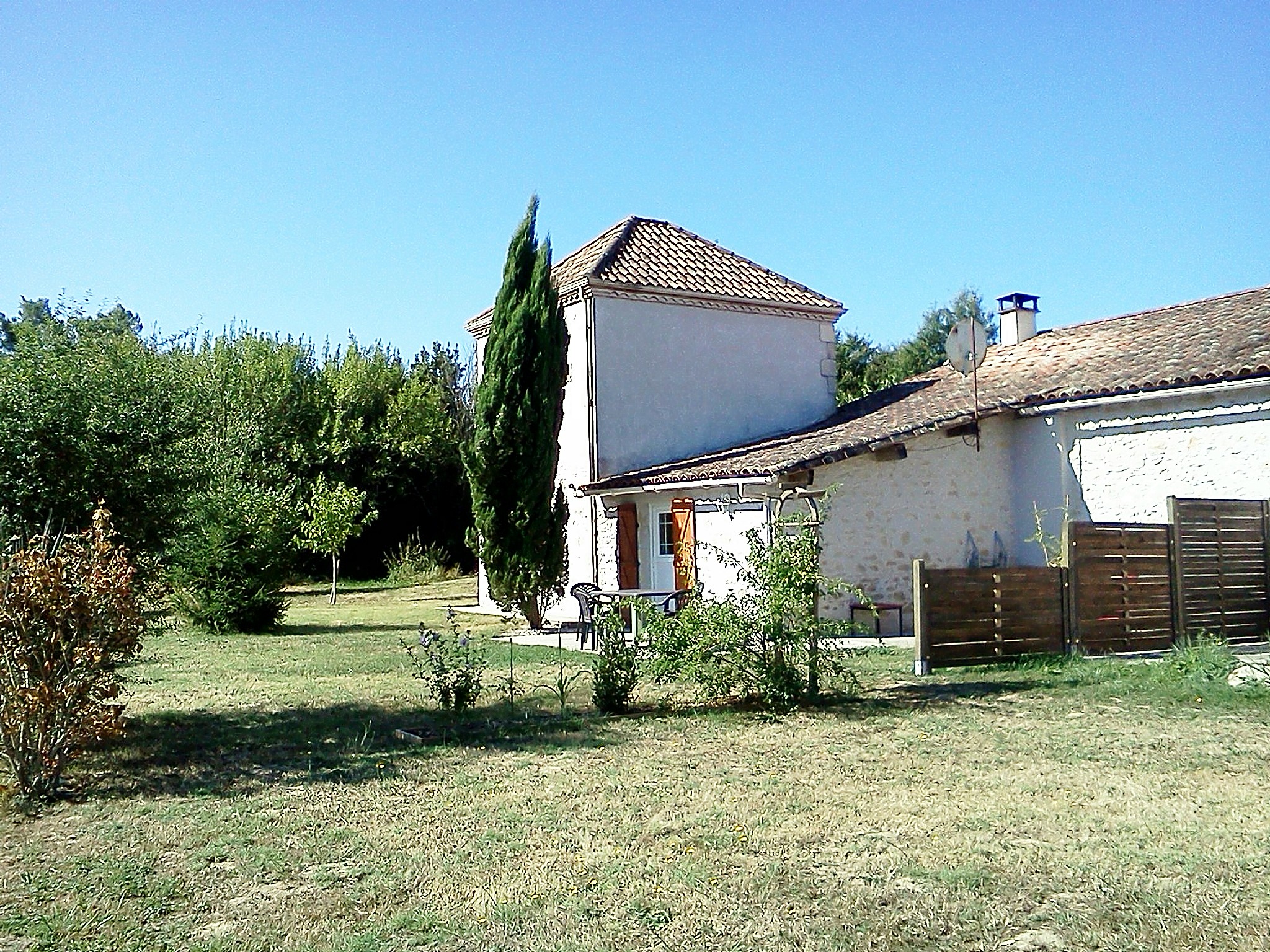 photo de la location de vacances coté terrasse